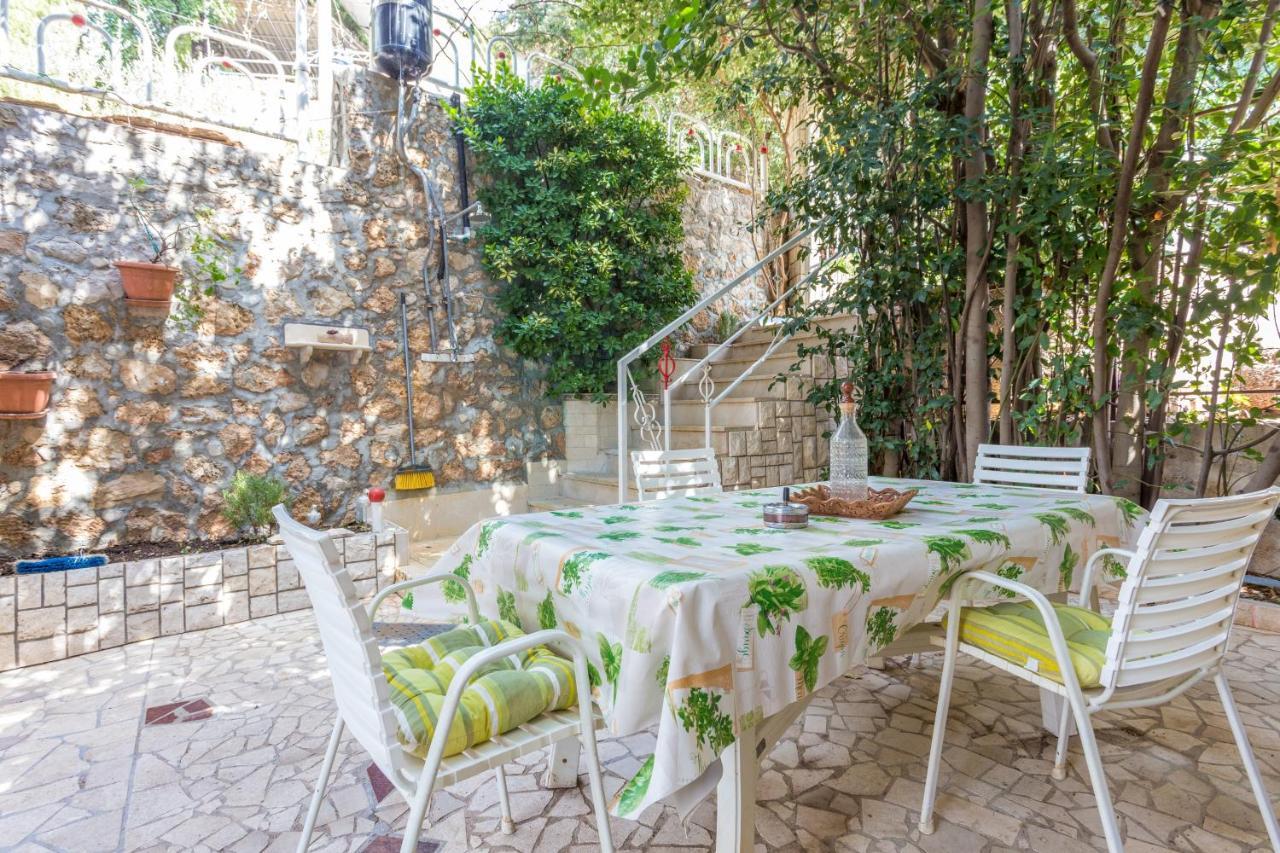 Apartments By The Sea Stanici, Omis - 1028 Tice Exteriör bild